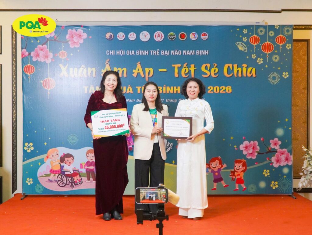 Dược sĩ cao cấp Vũ Thị Phương lan tỏa yêu thương tại chương trình “Xuân Ấm Áp – Tết Sẻ Chia”