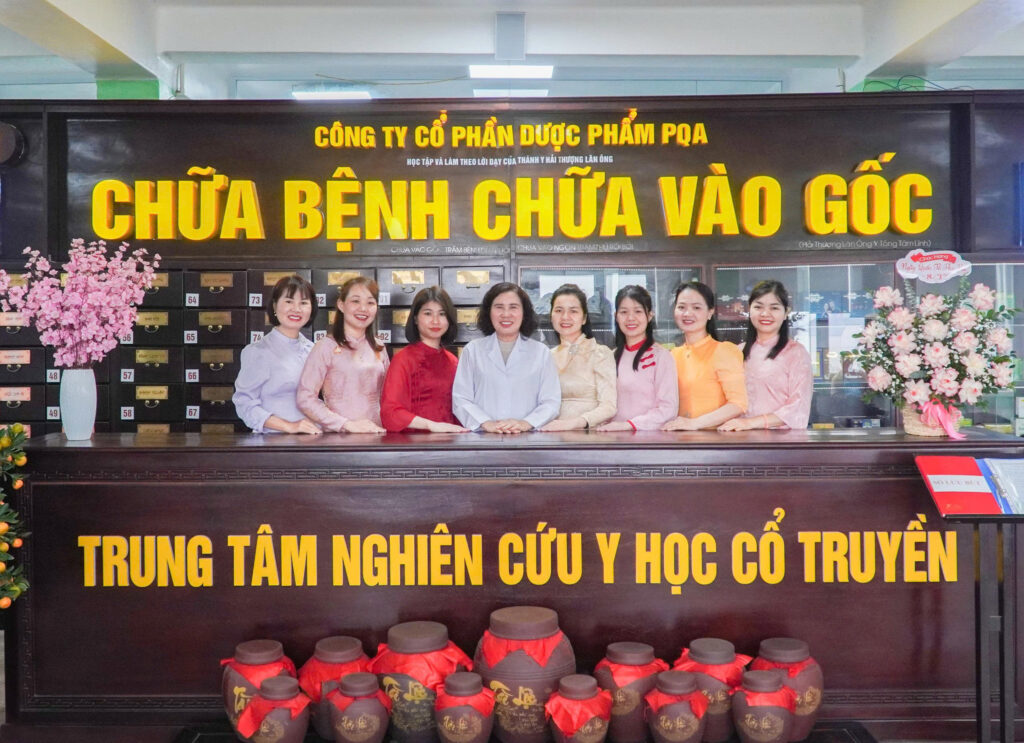 Sự gần gũi, chân thành của bà cũng là điều khiến nhiều nhân viên cảm thấy gắn bó với PQA.