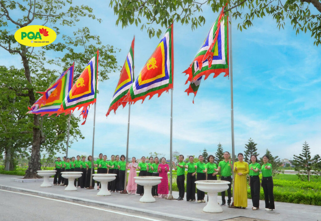 PQA thực hiện nghi lễ dâng cờ tại đền Trần