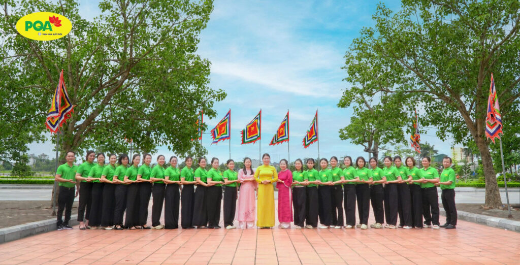 PQA thực hiện nghi lễ dâng cờ tại đền Trần
