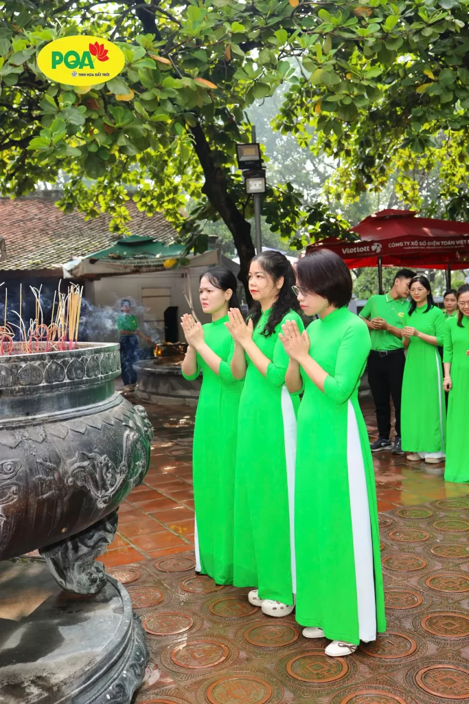 Dược phẩm PQA tại Lễ Hoàn công bồn đá Đền Trần