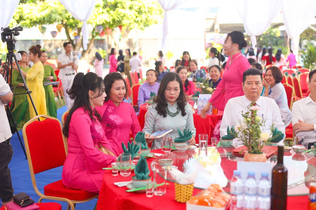 DSCC Vũ Thị Phương tham dự lễ kỷ niệm ngày Doanh nhân Việt Nam 