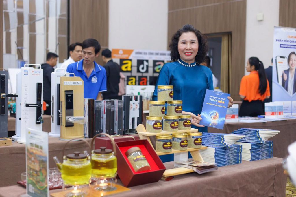 Lễ chuyển giao Ban điều hành NK6 -NK7 8