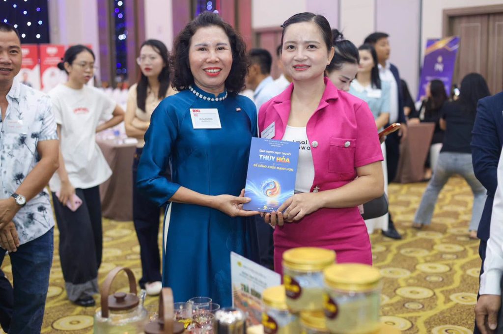 Lễ chuyển giao Ban điều hành NK6 -NK7 8