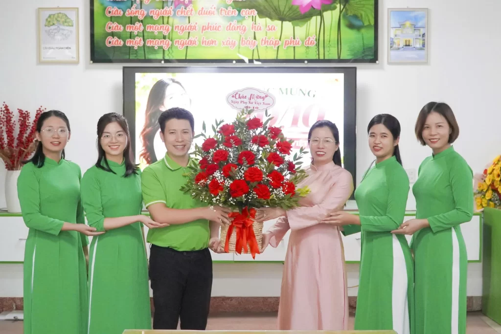 PQA Chúc mừng ngày Phụ nữ Việt Nam