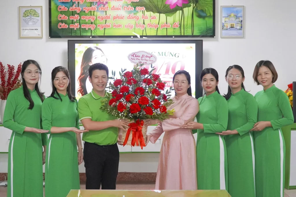 PQA Chúc mừng ngày Phụ nữ Việt Nam