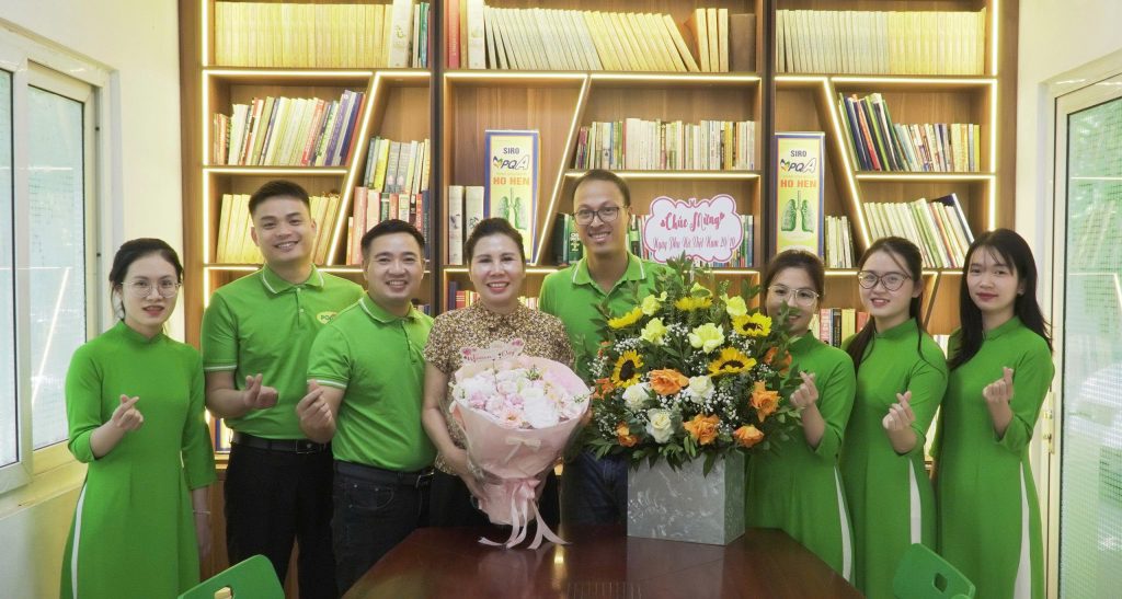 PQA gửi tặng bó hoa đến DSCC Vũ Thị Phương nhân ngày 20-10 3